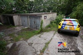Garaż 18 m2 Os. Morelowe